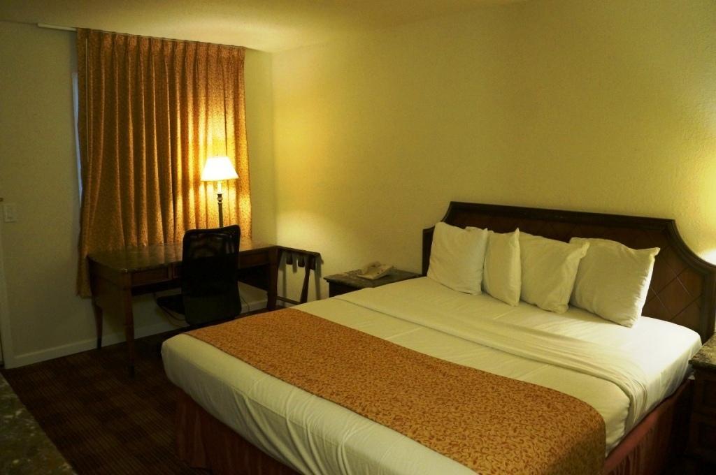 Waterford Inn Екстериор снимка