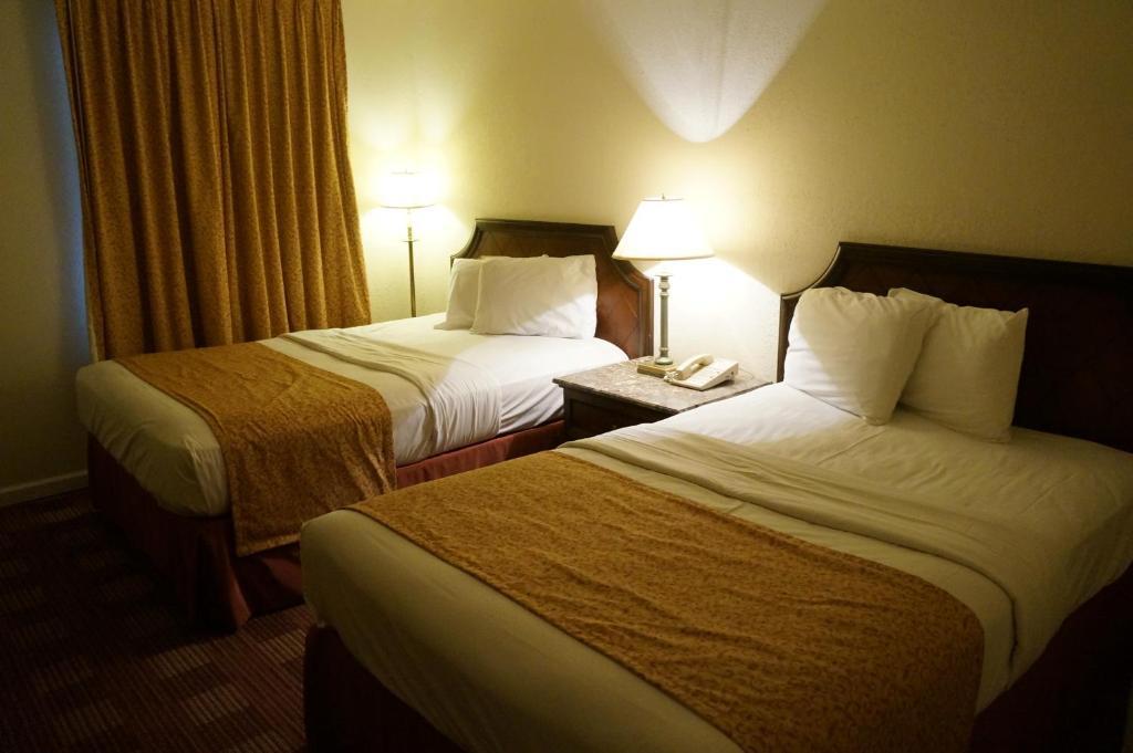 Waterford Inn Стая снимка